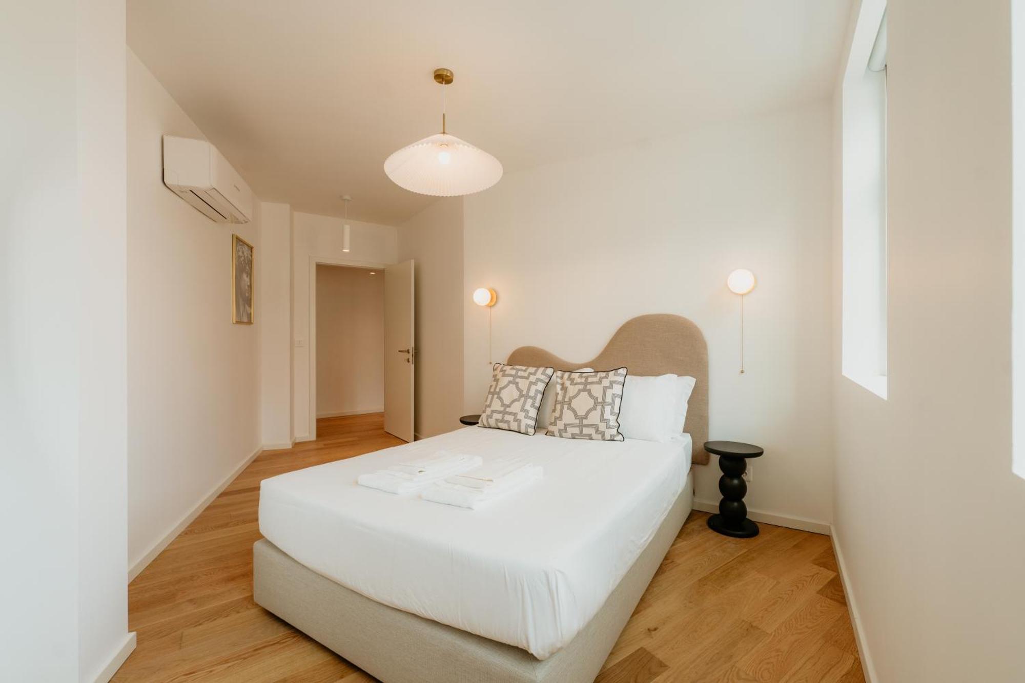 Mary Pink - No Rc A - Beautiful Two-bedroom